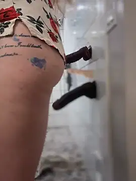 GoldenFlameGoddess online show from February 2025 10:42:02 PM