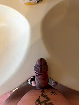 Snapshot of StripperOnStage chatting on November 2025 06:26:02 AM StripperOnStage online show from November 2025 06:26:02 AM