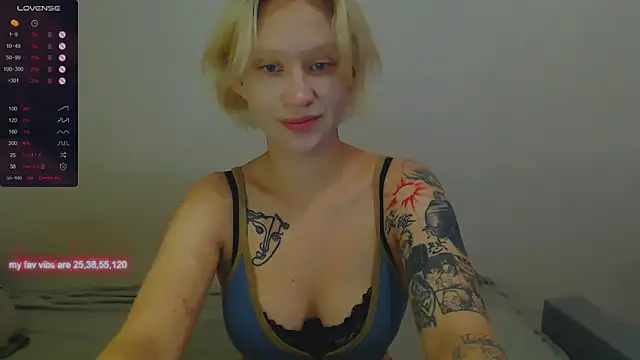 Snapshot of amelia_lye chatting on September 2025 04:51:02 PM amelia lye online show from September 2025 04:51:02 PM