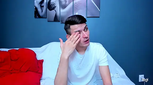 Snapshot of andboyfor6 chatting on December 2024 03:44:01 PM andboyfor6 online show from December 2024 03:44:01 PM