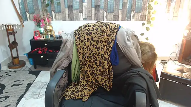 Snapshot of KarimaSarabe chatting on October 2025 09:01:01 PM KarimaSarabe online show from October 2025 09:01:01 PM