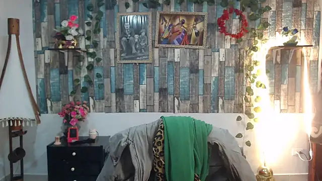 Snapshot of KarimaSarabe chatting on October 2025 09:12:02 PM KarimaSarabe online show from October 2025 09:12:02 PM