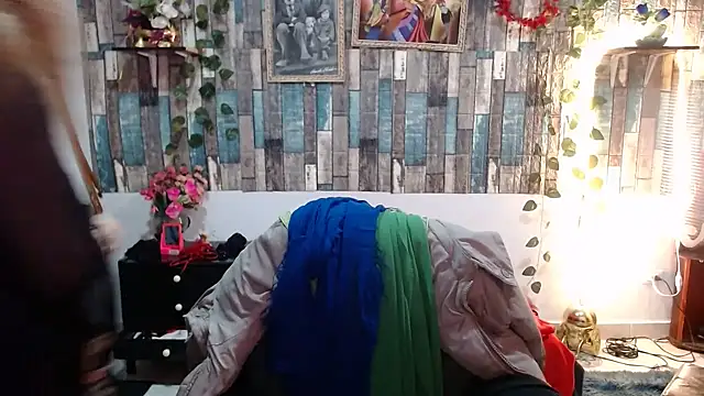 Snapshot of KarimaSarabe chatting on October 2025 10:32:02 PM KarimaSarabe online show from October 2025 10:32:02 PM