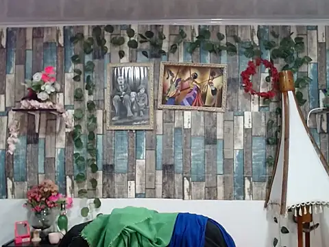 Snapshot of KarimaSarabe chatting on October 2025 10:55:01 PM KarimaSarabe online show from October 2025 10:55:01 PM