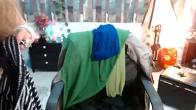 Snapshot of KarimaSarabe chatting on November 2025 09:36:01 PM KarimaSarabe online show from November 2025 09:36:01 PM