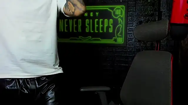 LexXHardy online show from October 2025 03:08:02 PM