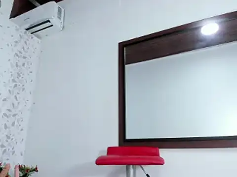 Snapshot of catiaeva chatting on February 2025 01:39:02 PM catiaeva online show from February 2025 01:39:02 PM