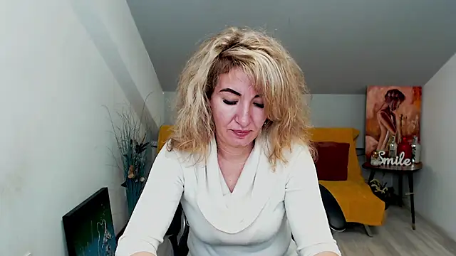 Cassandra Hotty online show from January 2025 03:15:02 AM