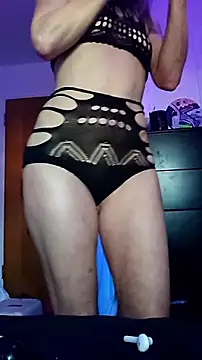 Snapshot of cammyquart chatting on November 2025 10:04:02 PM cammyquart online show from November 2025 10:04:02 PM