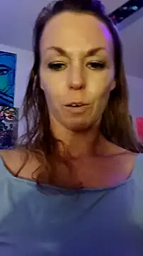 Snapshot of cammyquart chatting on November 2025 02:15:02 AM cammyquart online show from November 2025 02:15:02 AM