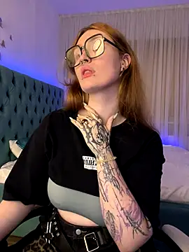 Snapshot of _Chlo__e chatting on October 2025 09:35:02 PM Chlo e online show from October 2025 09:35:02 PM