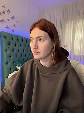 Snapshot of _Chlo__e chatting on October 2025 10:49:02 AM Chlo e online show from October 2025 10:49:02 AM