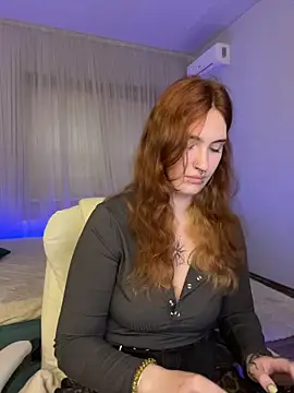 Snapshot of _Chlo__e chatting on November 2025 12:38:01 PM Chlo e online show from November 2025 12:38:01 PM