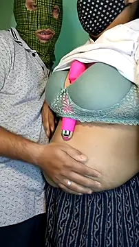 Snapshot of hotty_Sexy-couple chatting on December 2024 06:41:01 PM hotty Sexy-couple online show from December 2024 06:41:01 PM