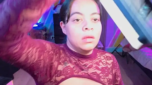 Cuttiealice online show from October 2025 12:05:01 PM