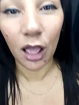 Snapshot of Leticia_goddes chatting on March 2025 10:41:01 AM Leticia goddes online show from March 2025 10:41:01 AM