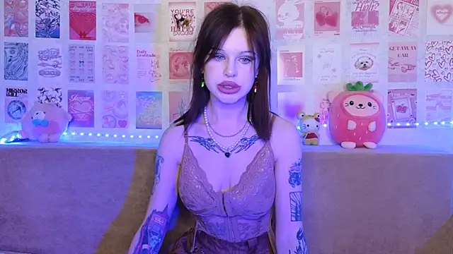 LisaDenvinn online show from December 2024 02:13:02 AM