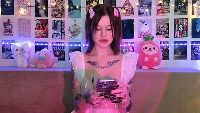 LisaDenvinn online show from December 2024 04:33:02 AM