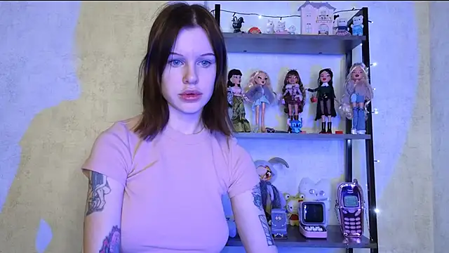LisaDenvinn online show from January 2025 02:43:01 AM