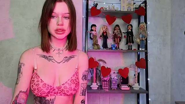 LisaDenvinn online show from February 2025 04:37:01 AM