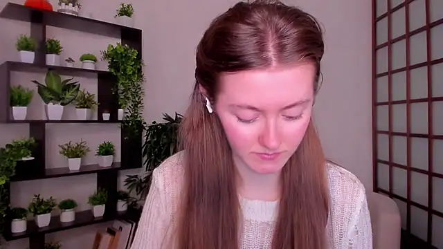 Snapshot of KateCuddle chatting on October 2025 02:32:02 AM KateCuddle online show from October 2025 02:32:02 AM