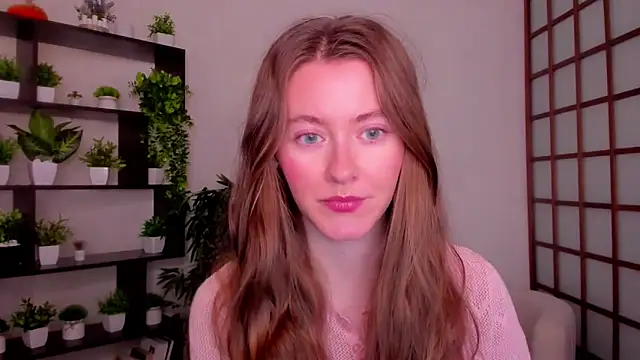 Snapshot of KateCuddle chatting on October 2025 02:12:02 AM KateCuddle online show from October 2025 02:12:02 AM