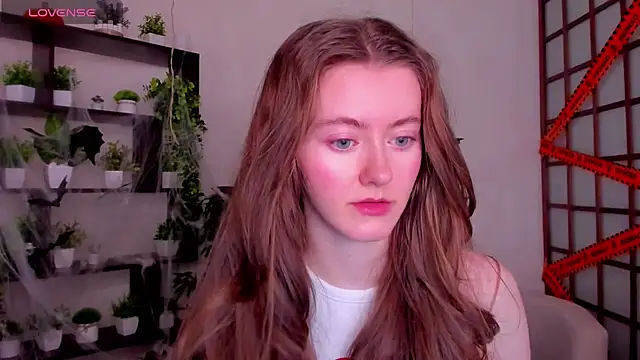 Snapshot of KateCuddle chatting on October 2025 02:26:01 AM KateCuddle online show from October 2025 02:26:01 AM