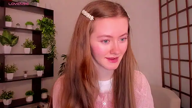 Snapshot of KateCuddle chatting on November 2025 02:22:02 AM KateCuddle online show from November 2025 02:22:02 AM