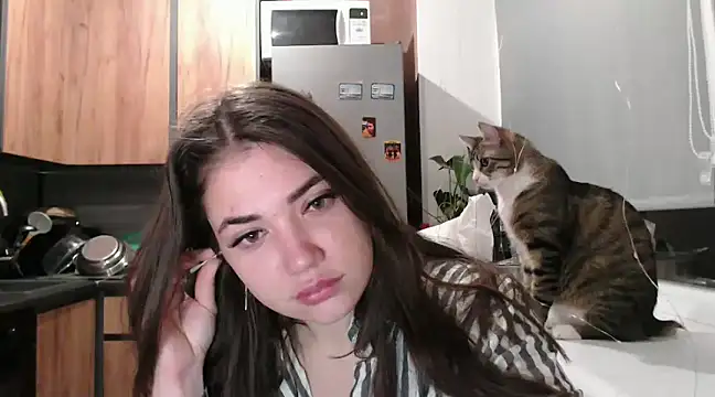 Snapshot of delightful_sofi chatting on February 2025 07:38:01 PM delightful sofi online show from February 2025 07:38:01 PM