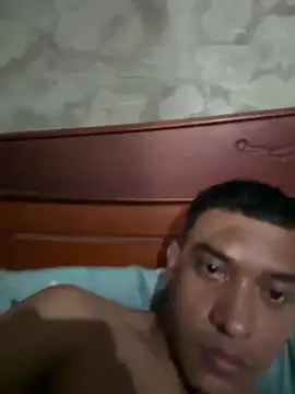 Snapshot of suarezz chatting on December 2025 04:40:01 AM suarezz online show from December 2025 04:40:01 AM