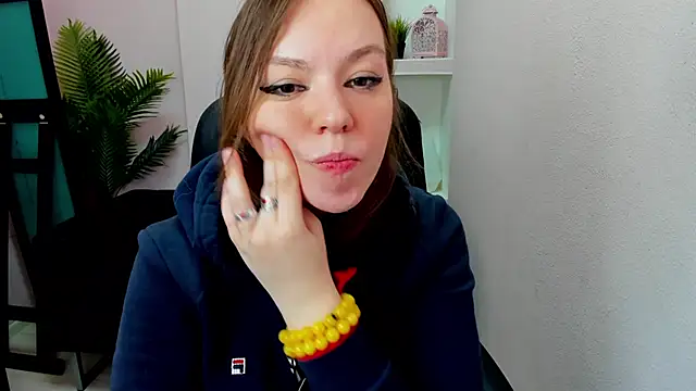 Persephoni online show from January 2025 05:27:01 AM