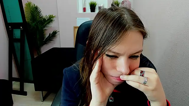 Persephoni online show from January 2025 09:00:01 AM