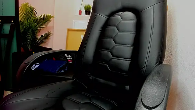 Persephoni online show from March 2025 08:51:02 AM