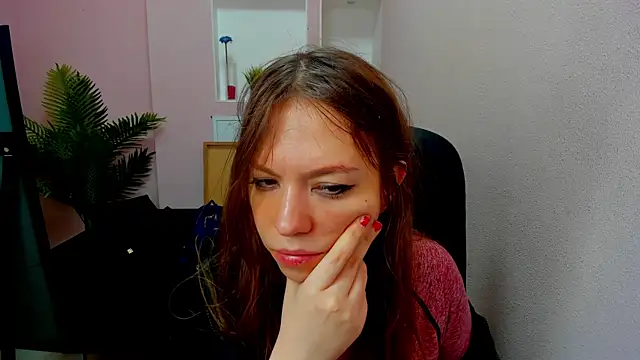 Persephoni online show from October 2025 05:48:02 AM