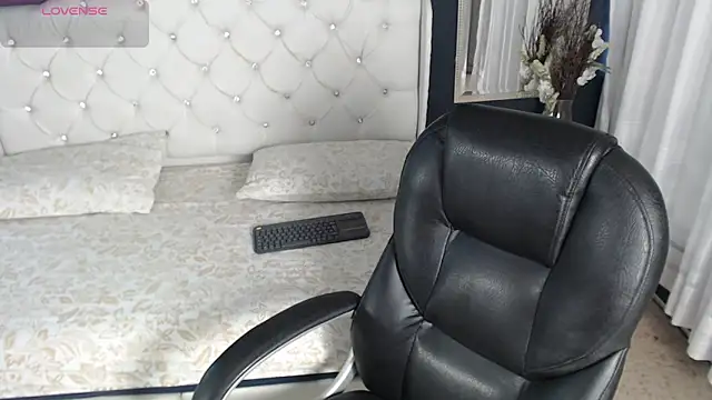 Snapshot of LiaVillalobos chatting on September 2025 11:14:01 AM LiaVillalobos online show from September 2025 11:14:01 AM