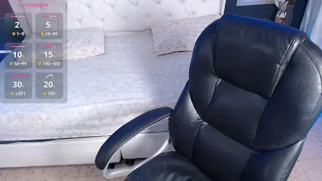 Snapshot of LiaVillalobos chatting on September 2025 12:32:01 PM LiaVillalobos online show from September 2025 12:32:01 PM