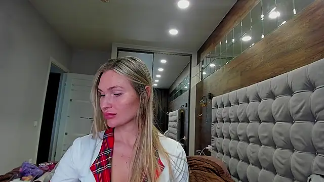 FitKate online show from December 2024 04:39:01 AM