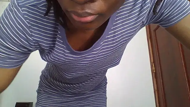 Snapshot of sweet_sassy_ chatting on November 2025 04:22:01 AM sweet sassy online show from November 2025 04:22:01 AM