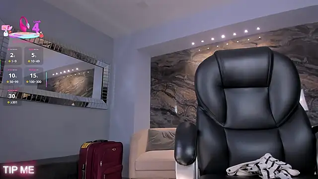 Snapshot of SophieBarnett chatting on September 2025 01:19:02 AM SophieBarnett online show from September 2025 01:19:02 AM