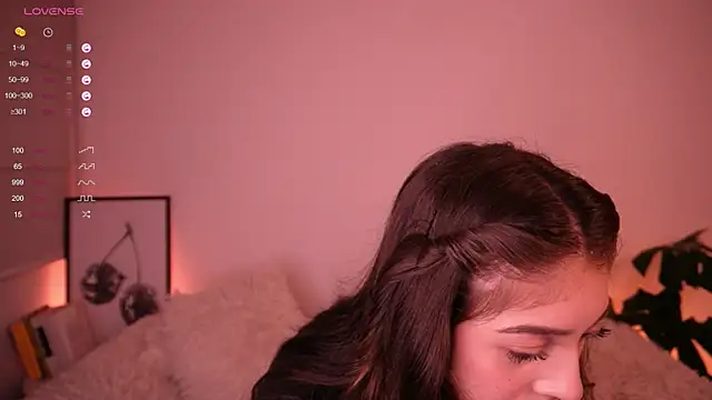 Snapshot of annie24_evans chatting on January 2025 01:31:02 AM annie24 evans online show from January 2025 01:31:02 AM