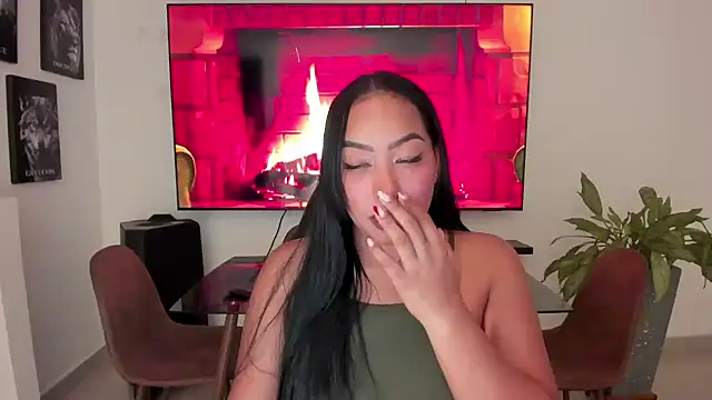 brunetenikole02 online show from October 2025 01:57:01 AM