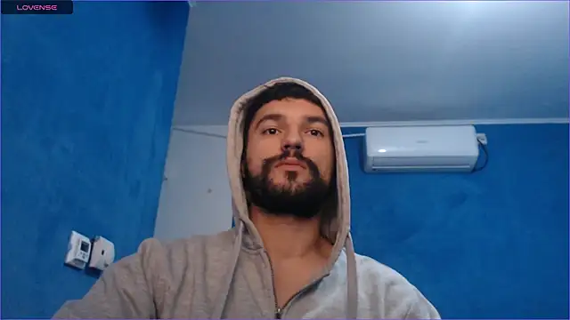 Snapshot of alex_blu chatting on October 2025 09:51:02 AM alex blu online show from October 2025 09:51:02 AM