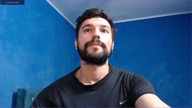 Snapshot of alex_blu chatting on October 2025 08:34:01 AM alex blu online show from October 2025 08:34:01 AM