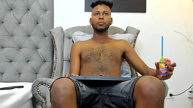 Snapshot of santhi_lee chatting on January 2025 02:29:02 AM santhi lee online show from January 2025 02:29:02 AM