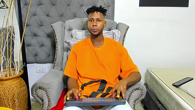 Snapshot of santhi_lee chatting on February 2025 04:07:01 AM santhi lee online show from February 2025 04:07:01 AM