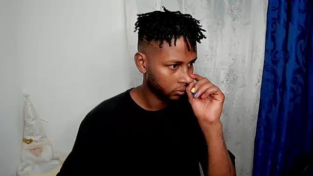 Snapshot of santhi_lee chatting on February 2025 02:14:01 AM santhi lee online show from February 2025 02:14:01 AM