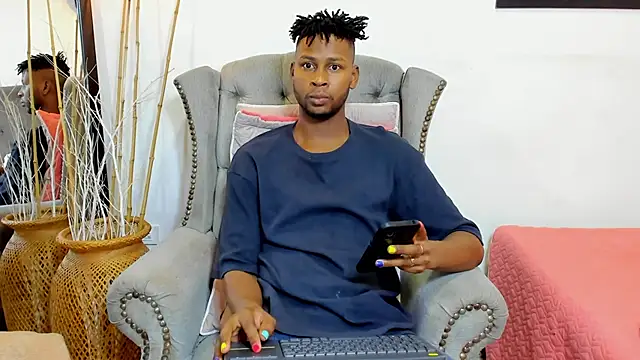 Snapshot of santhi_lee chatting on March 2025 02:36:01 AM santhi lee online show from March 2025 02:36:01 AM