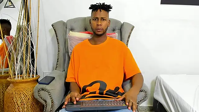 Snapshot of santhi_lee chatting on March 2025 02:34:01 AM santhi lee online show from March 2025 02:34:01 AM