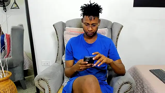 Snapshot of santhi_lee chatting on March 2025 02:29:02 AM santhi lee online show from March 2025 02:29:02 AM