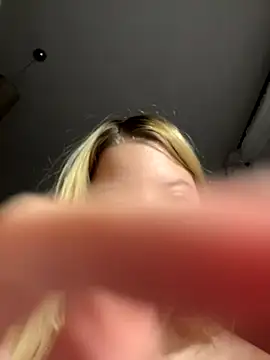 kimczii online show from December 2024 12:38:01 PM